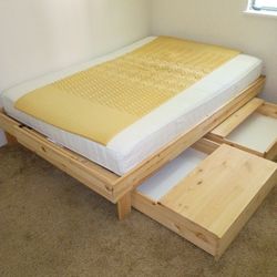 Sturdy Expandable Bed W/ Drawers