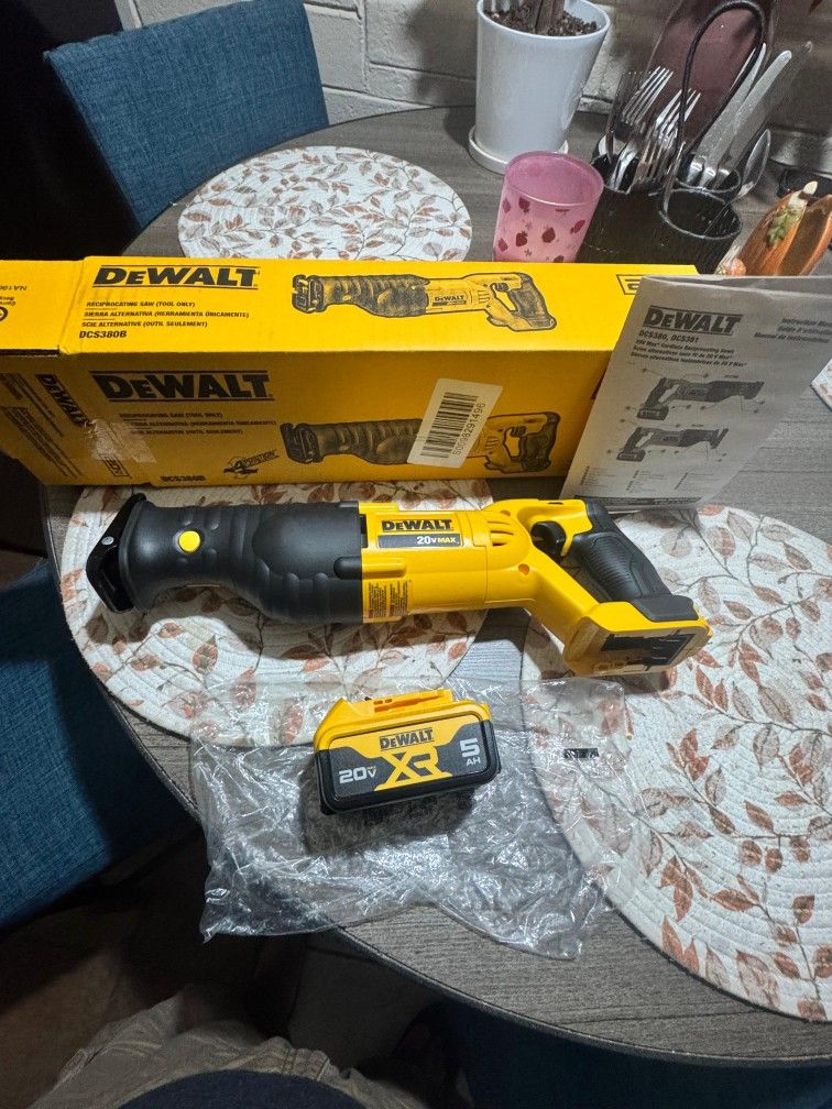 Saw Saw Dewalt