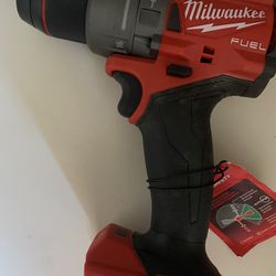 Milwaukee Taladro