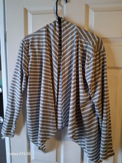 Grey and white size s open cardigan