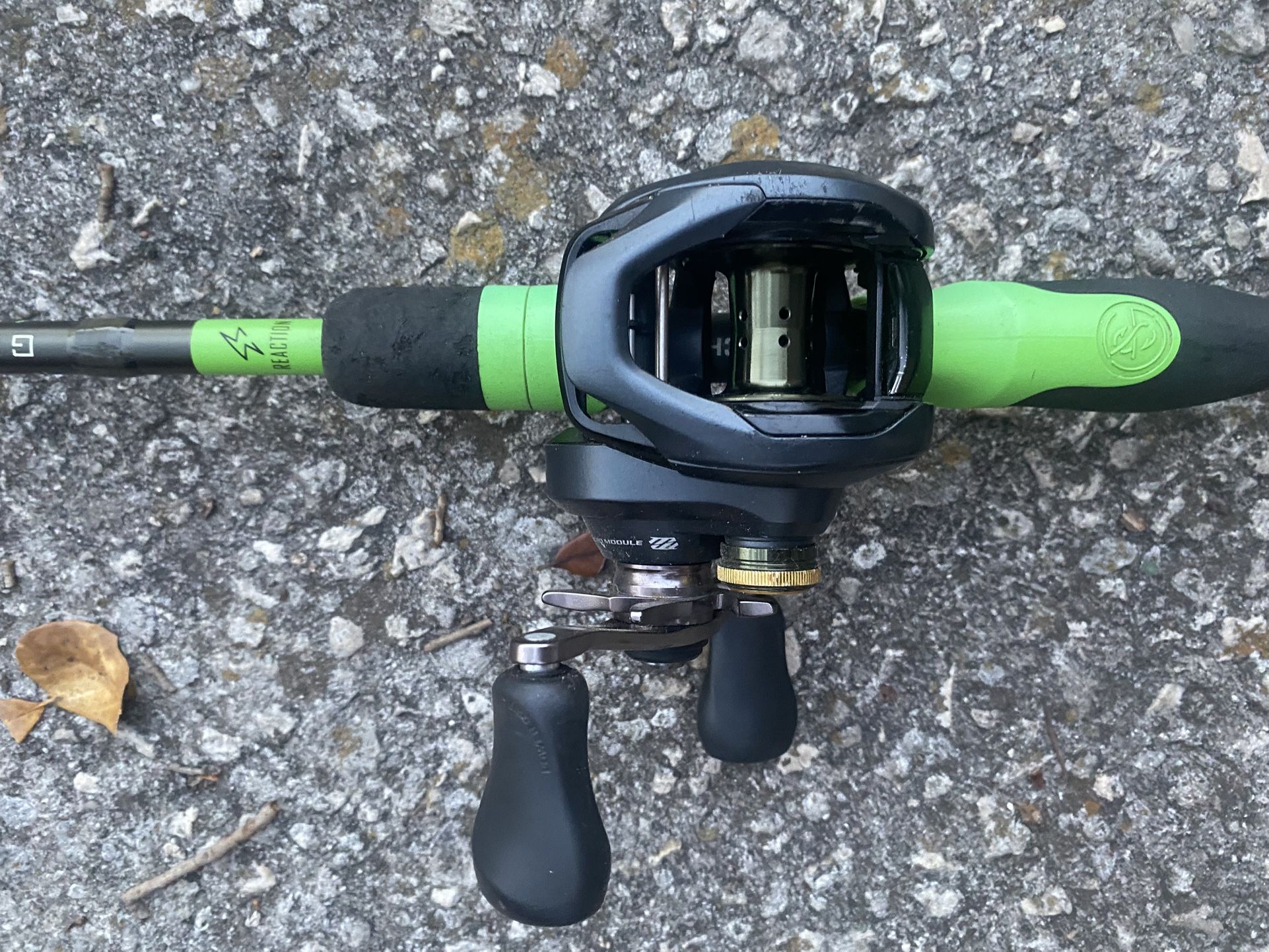 Shimano Bait Caster And Googan Squad Rod