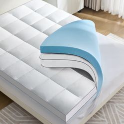 New In Box. 4-in Queen Size Memory Foam Topper