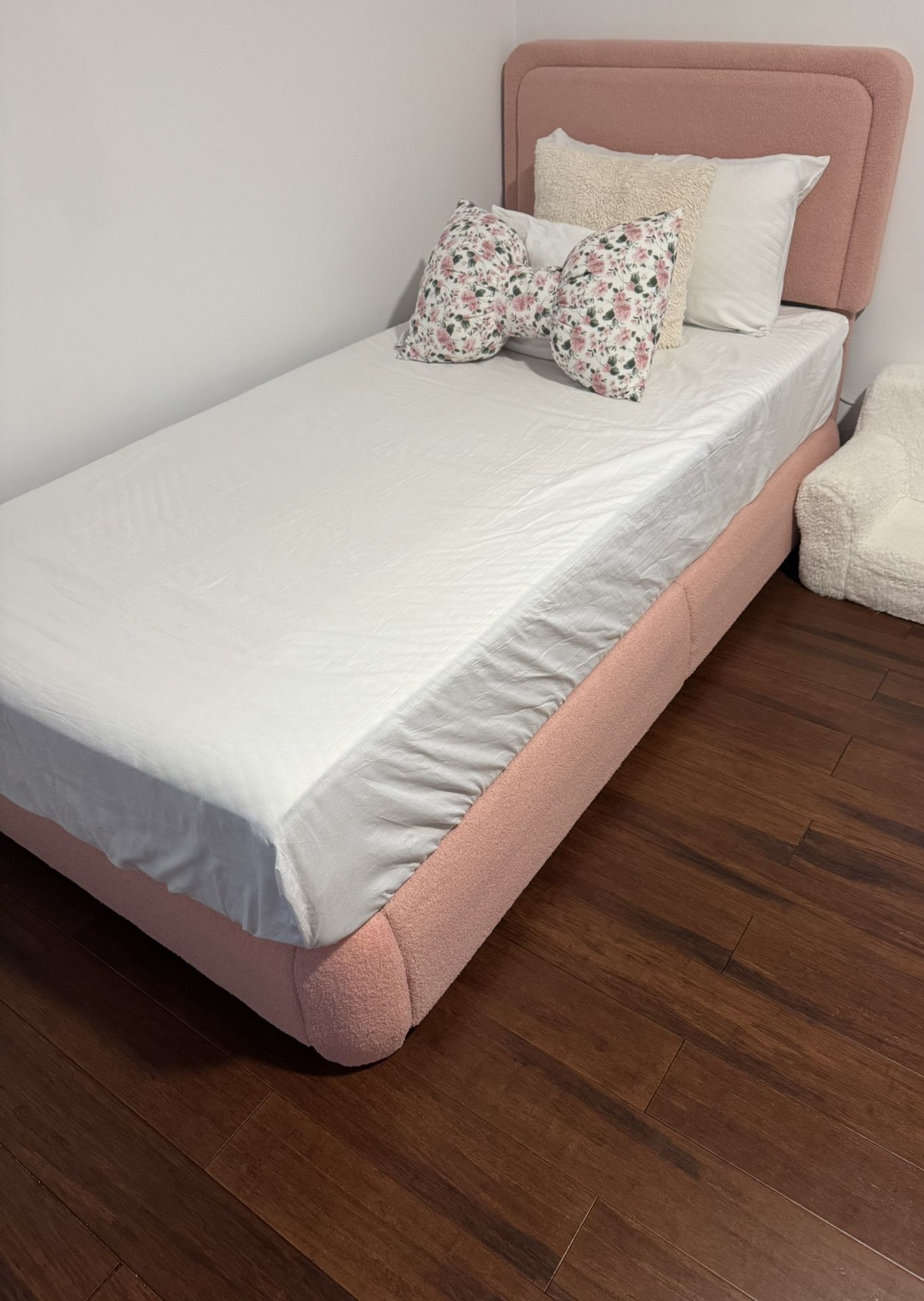 Beautiful New Boucle Twin Bed 