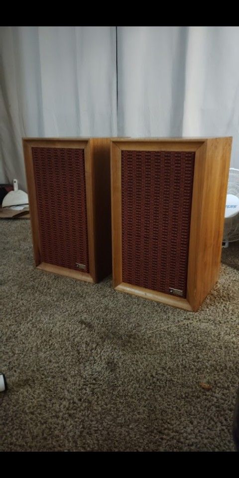 Soundcraftsman Lancer SC-6 Speakers