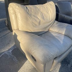 Free Leather Coach 