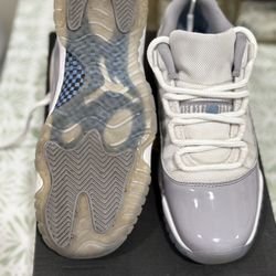 AIR JORDAN 11 RETRO LOW (GS) WHITE/UNIVERSITY BLUE