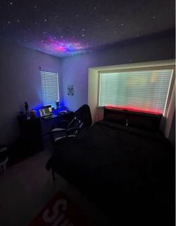 Desk & Gaming Chair