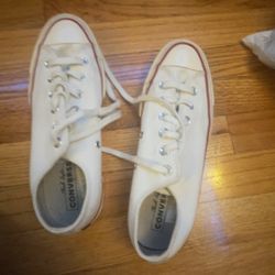 chuck Taylors converse