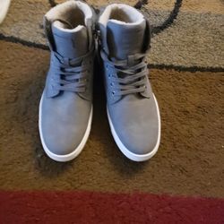 Express Size 11 Mens Brand New