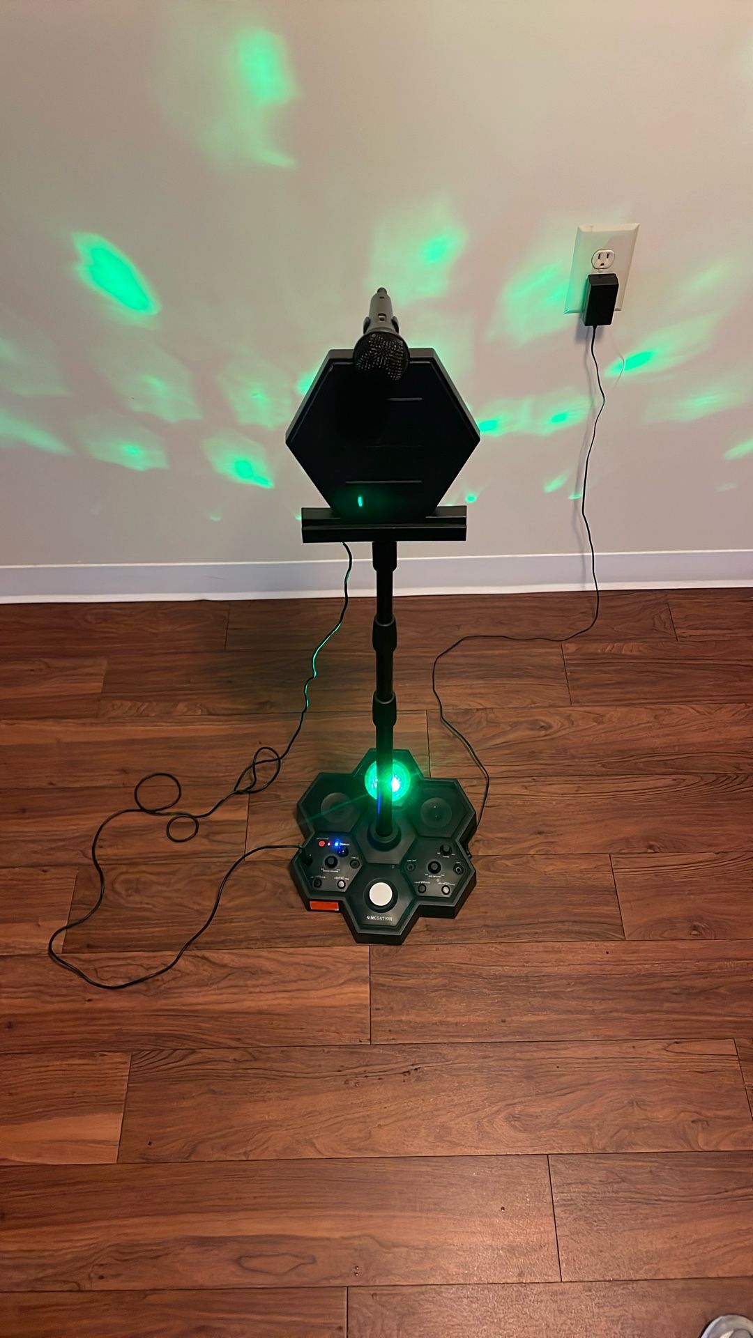 Sing station Karaoke Machine