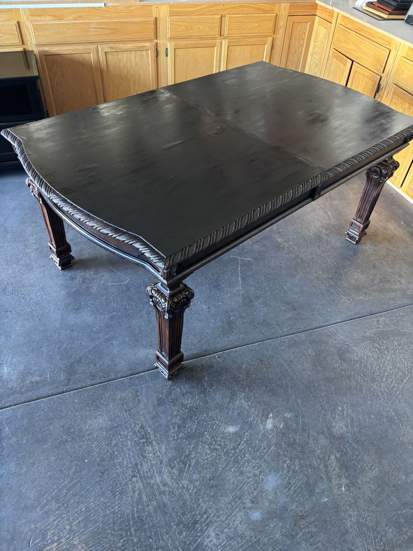 Dining Table, Solid Wood With Elegant Wood Carved Legs