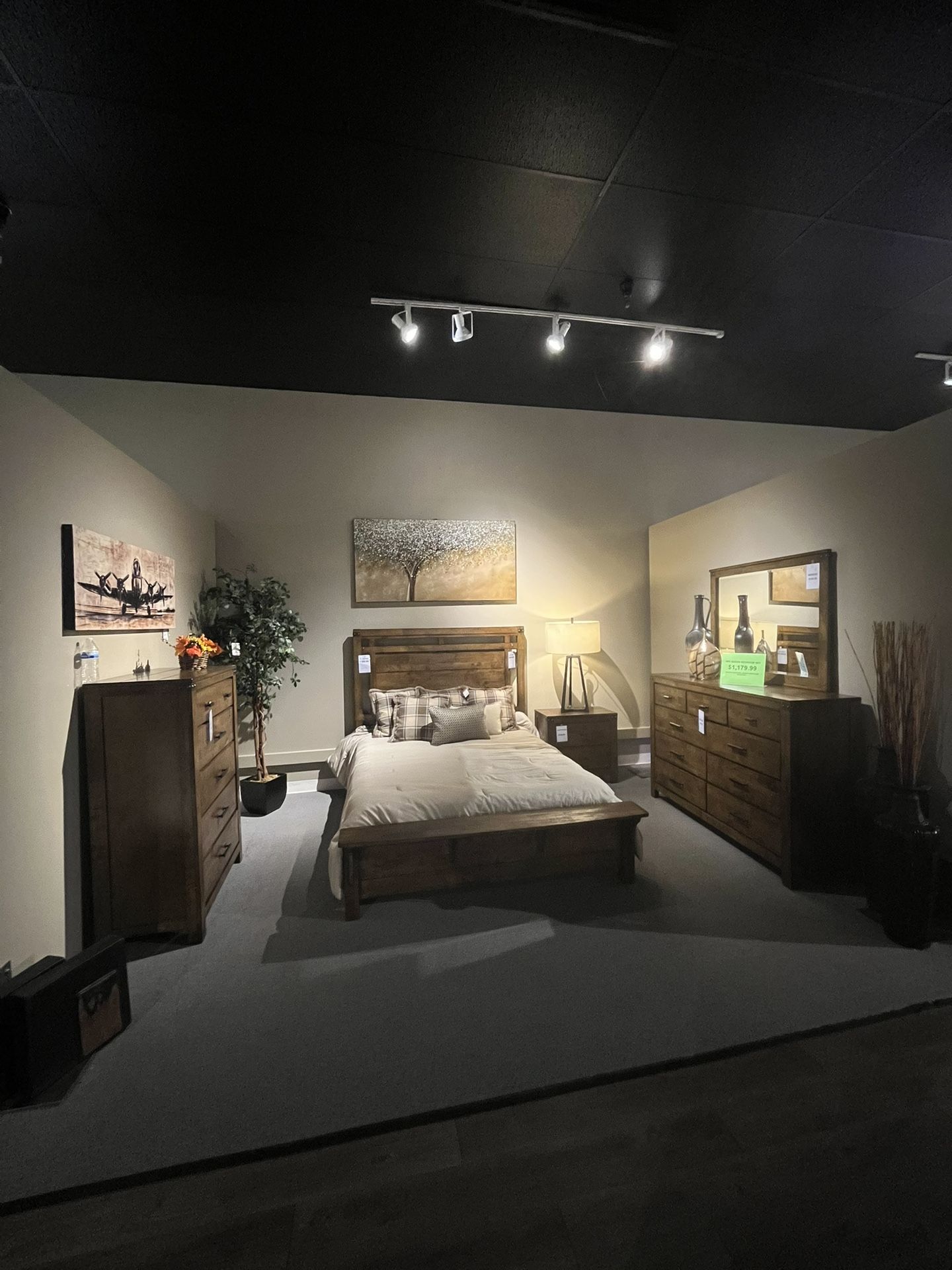 Brown 4PC Queen Bedroom Set