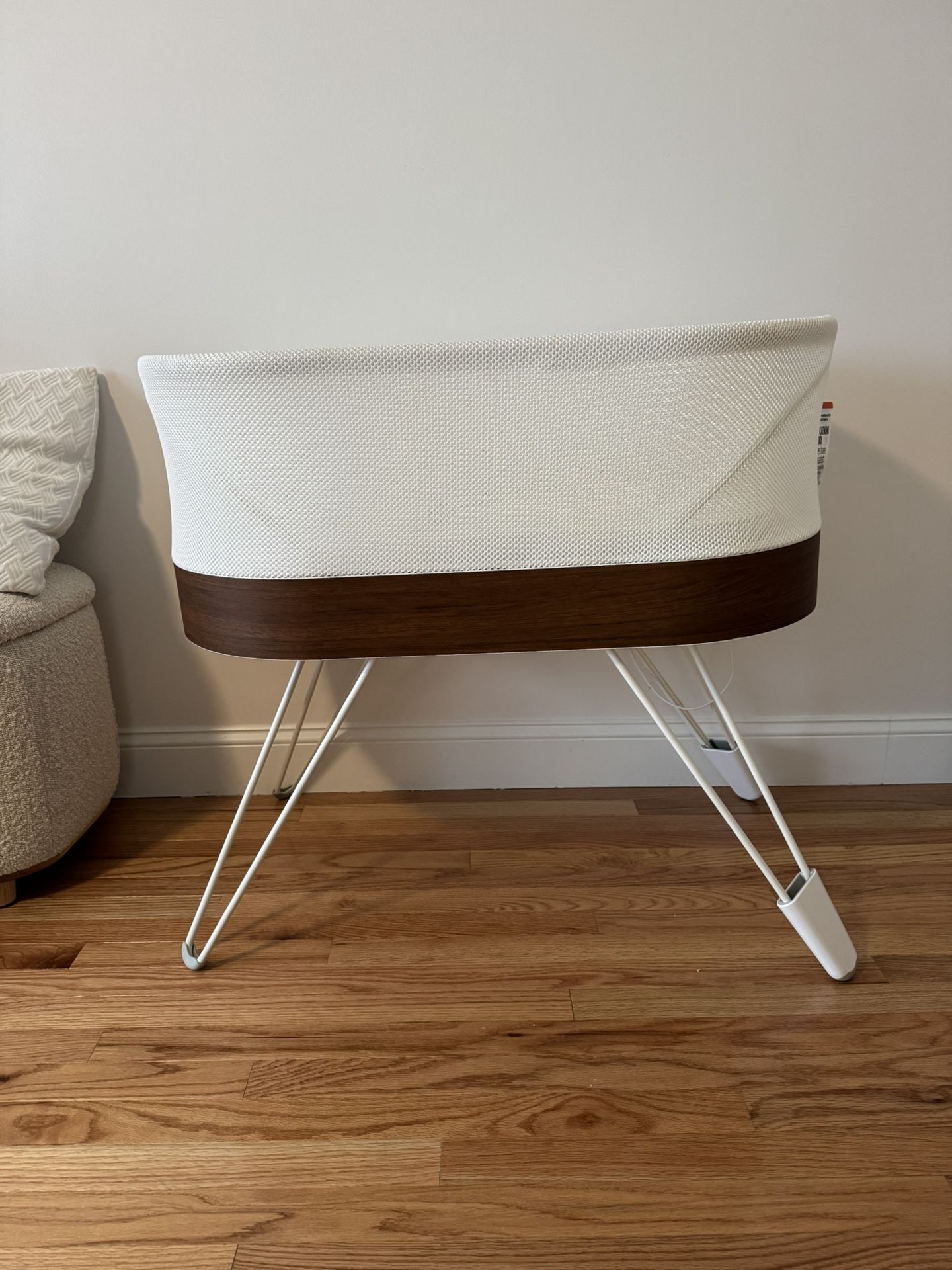 Happiest baby Snoo Smart Sleeper Bassinet