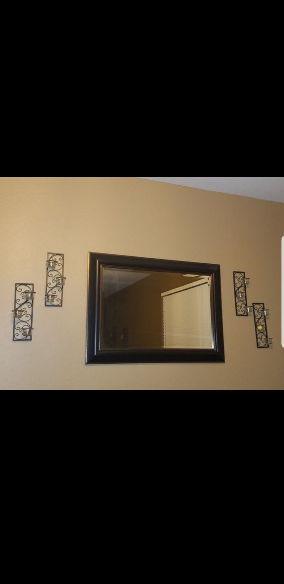 Mirror and wall decor