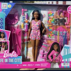 NEW Barbie Life in The City Brooklyn Roberts Hairstyles with 75+ Hair Accessories