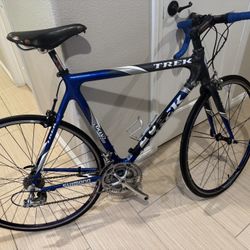 TREK 5200 CARBON ROAD BIKE FOR SALE 58CM