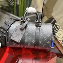 Louis Vuitton Keepall Essential Bag 