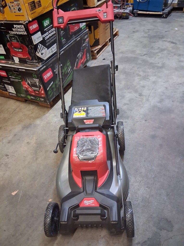 Milwaukee 2823 20 M18 FUEL 21
