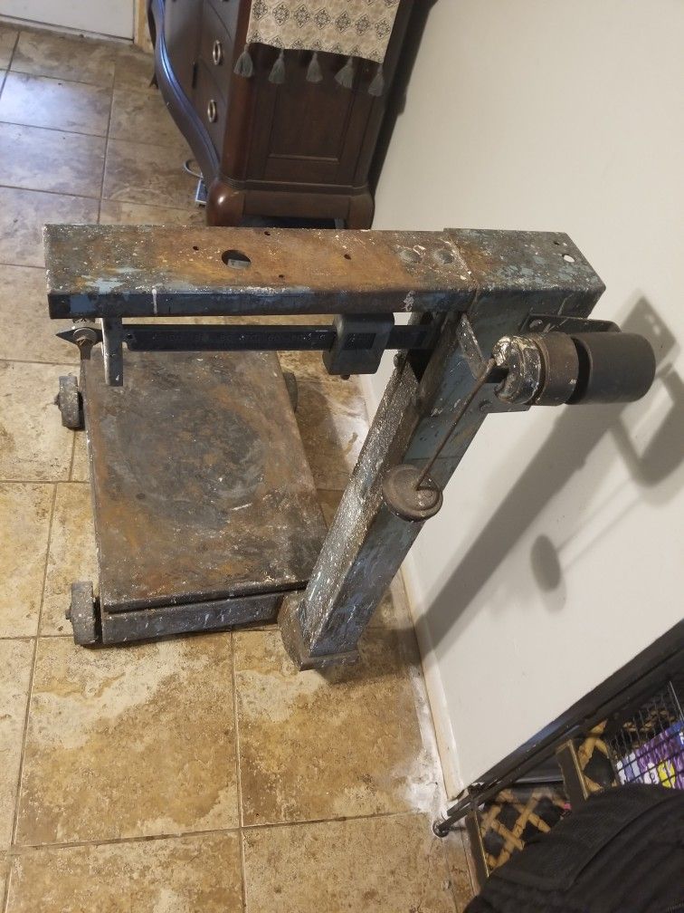 Antique Heavy Duty Scale, Ready for Work