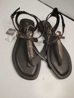Olivia Miller Women's T-Strap Sandals Size 6M