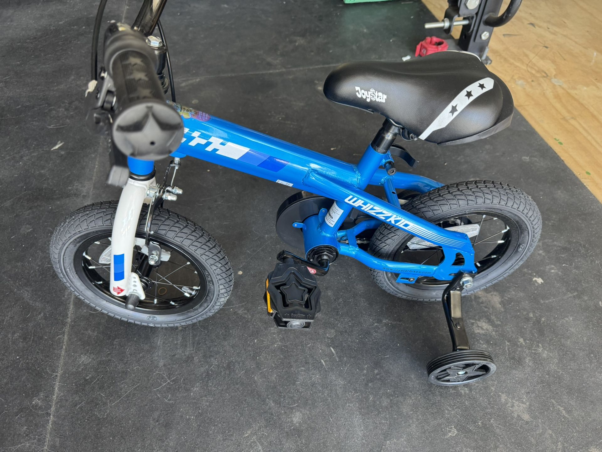 JoyStar WizKid blue bike, 12 inches