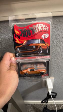 RLC Hot Wheels 70 Mustang Boss 302 Orange Pin And Patch