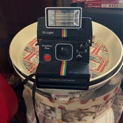 POLARO ID camera