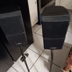 BOSE DOUBLE CUBES WITH STAND. BOTH SPEAKERS IN PERFECT CONDITION. With stands