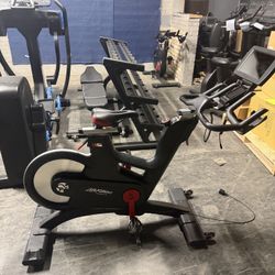 Life Fitness Bike - IC7 Commercial Indoor Cycle - Great Condition