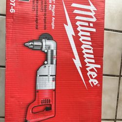 Milwaukee 7 Amp Corded Right-Angle Drill With Hard Case