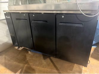 Back bar refrigerator