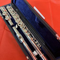 Beautiful Silver Open Hole Flute $250 Firm