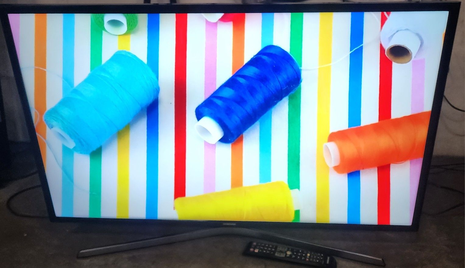 40" 1080p LED-LCD Smart HDTV Model 2016