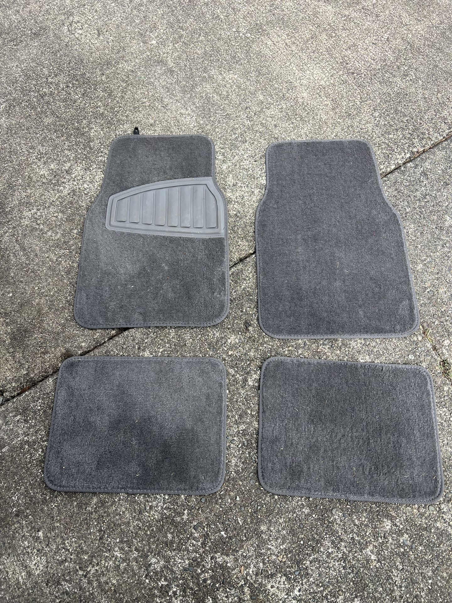 Car floor mats