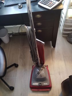 Sanitaire commercial vacuum please read
