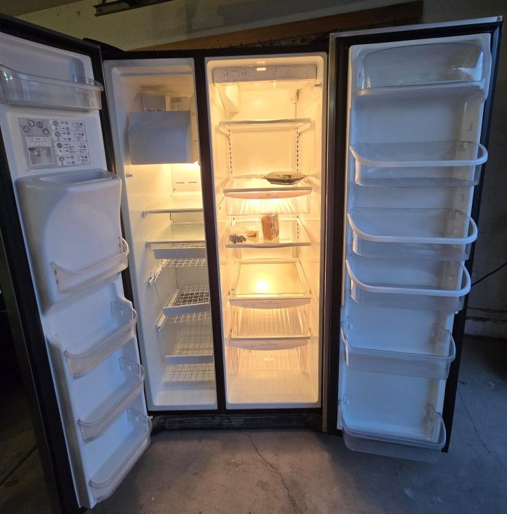 REFRIGERATOR, Kenmore