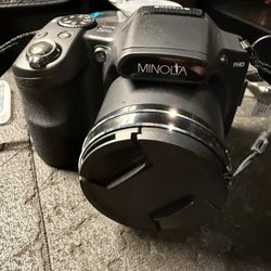 Minolta MN35z Camera