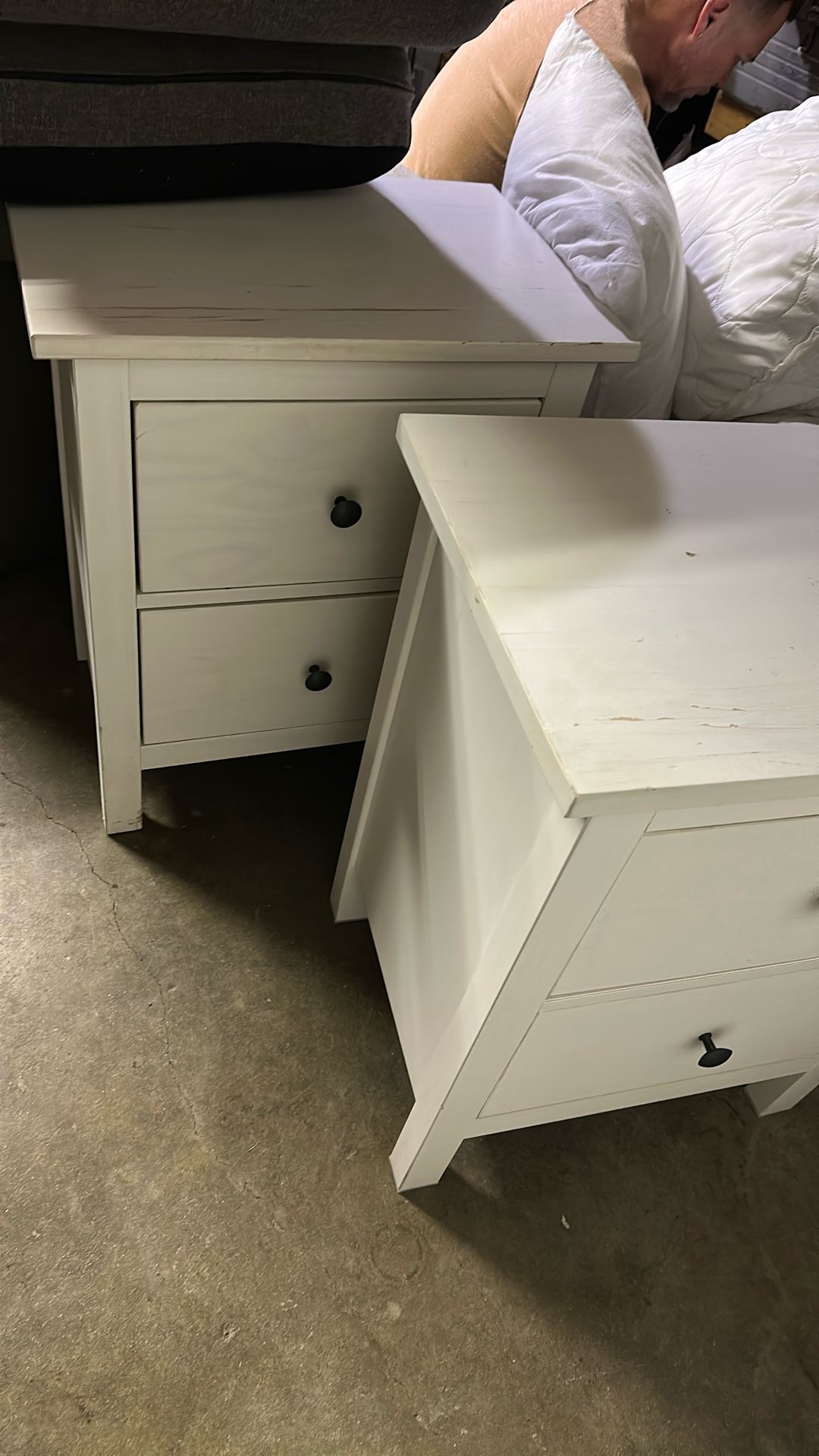 Set Of Two White Night Stands 21x15