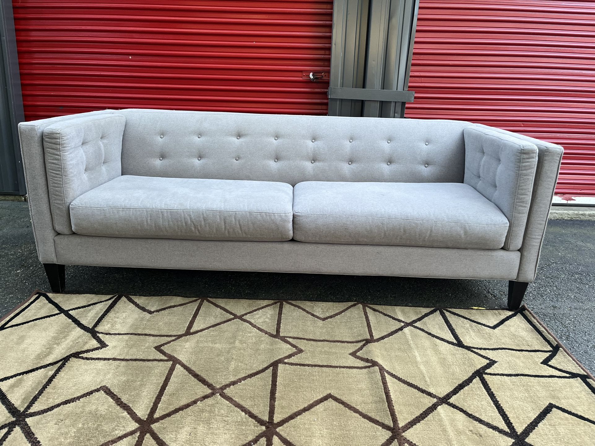Sofa!! Delivery Available 🚚!! Dimensions: 87” Length x 30.5” Height x 36” Depth