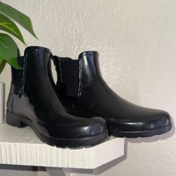 Hunter Chelsea Black Boots Refined Slim Fit US Size 7 Used Ankle Booties Gloss