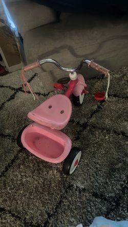 Lil kid tricycle
