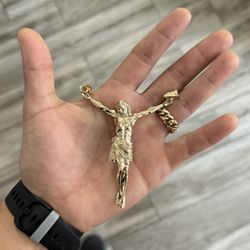 14K Gold Jesus Pendant 
