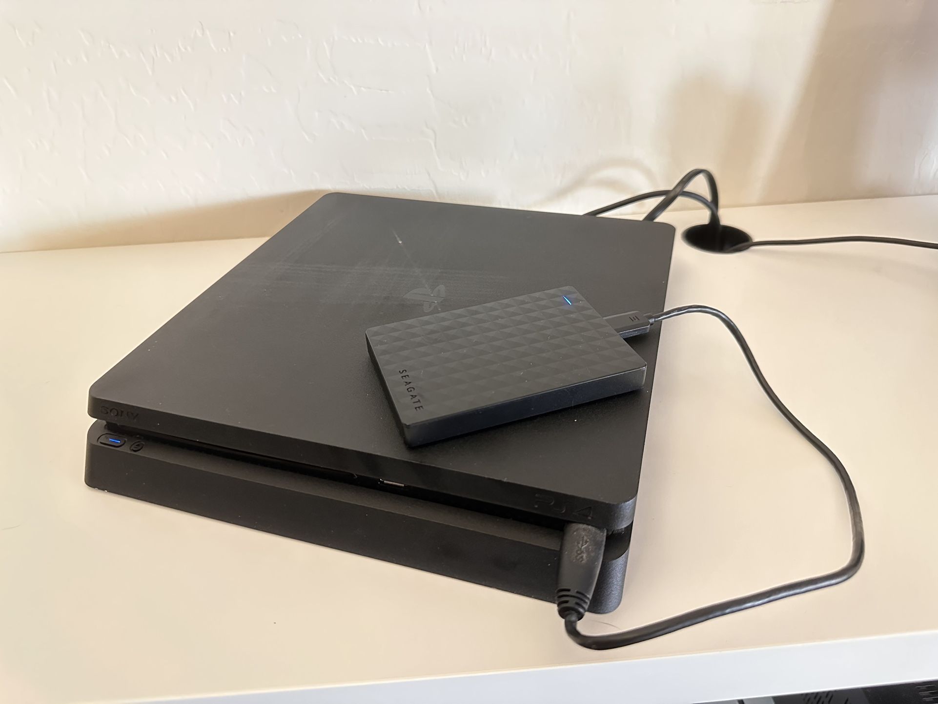 ps4 slim + seagate hdd