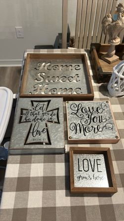 Deco pictures sold as set