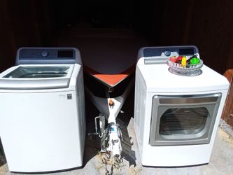 LG washer and LG gas dryer work great