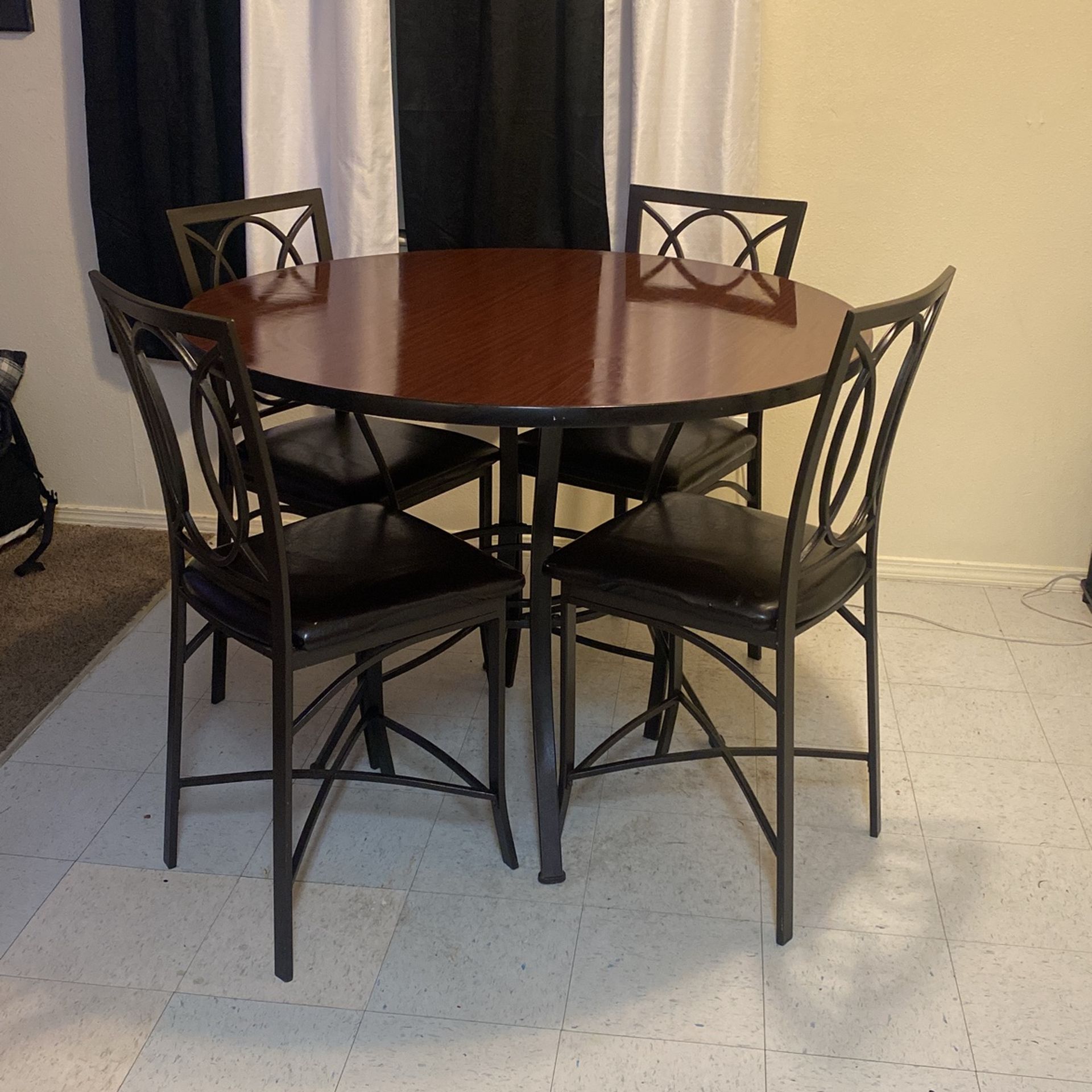 Kitchen Table With 4 Chairs 