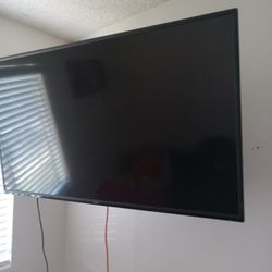 42 Inches TCL Roku Tv