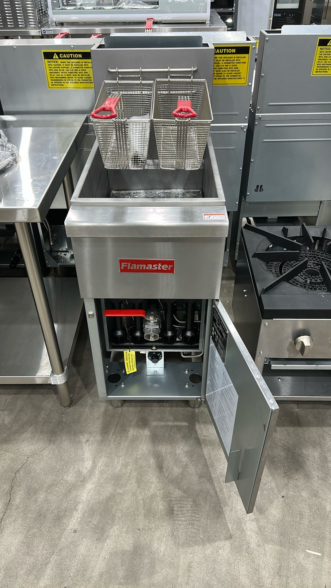 Flamaster FLM-F4-LP 15 1/2" Liquid Propane Floor Fryer, 40-50 lb, 4 Tubes, 120,000 BTU