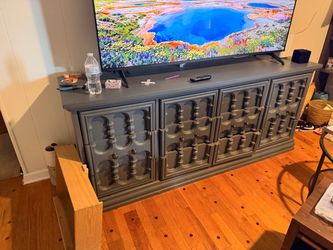 Vintage dresser