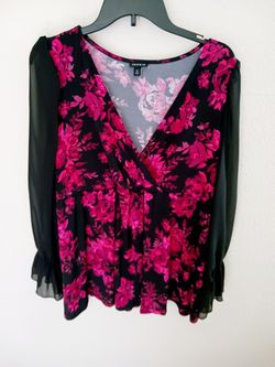 Babydoll Studio Knit Chiffon Sleeves Surplice Top